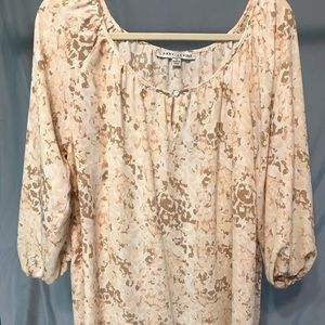 Blouse in shades of peach and tan